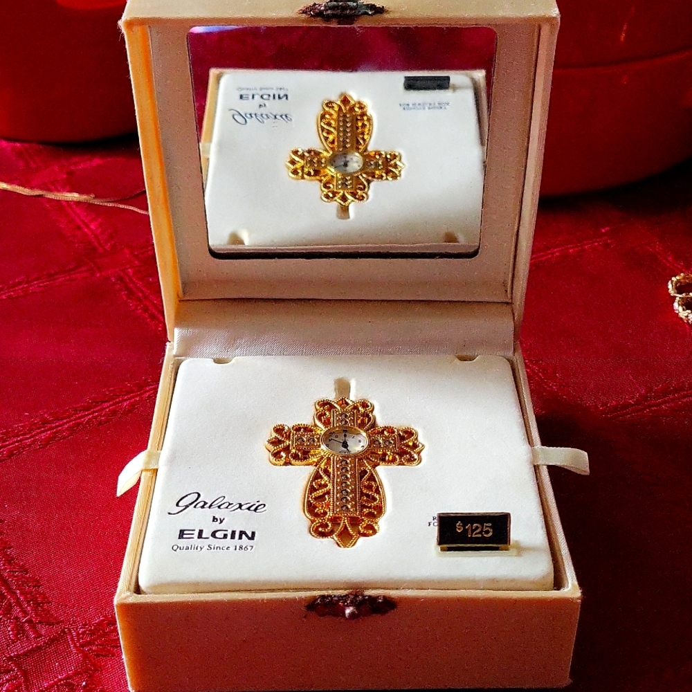 Clock cross pendant